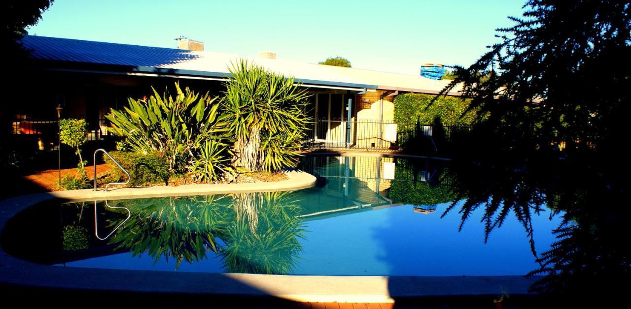 Pritchard Road Country Resort Emerald Ngoại thất bức ảnh